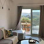 Aura Apartment