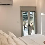 Aura Apartment *
