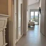 Aura Apartment *